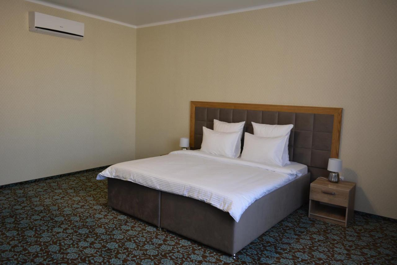 Гостиничный Комплекс Коктобе Aktobe Exterior foto